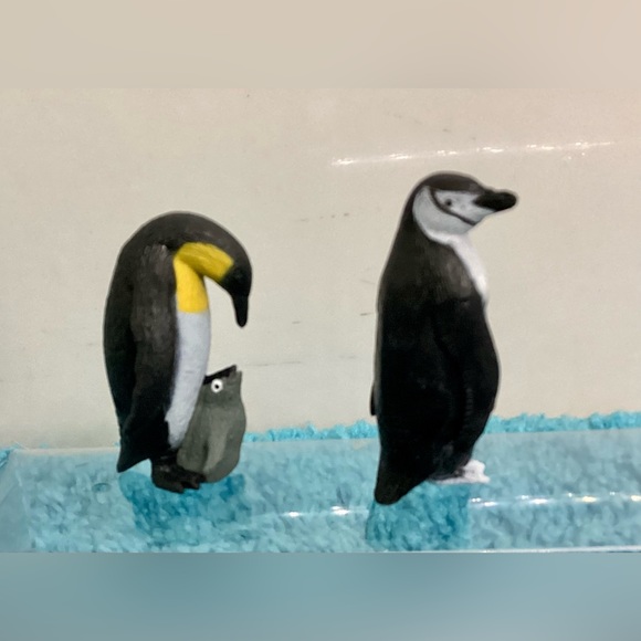 Safari Ltd Penguins Toob - Picture 4 of 16